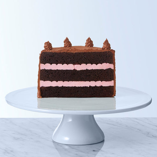 Gender_Reveal_Cake_Love_and_Cakes_Paris_Chocolate_It's a girl