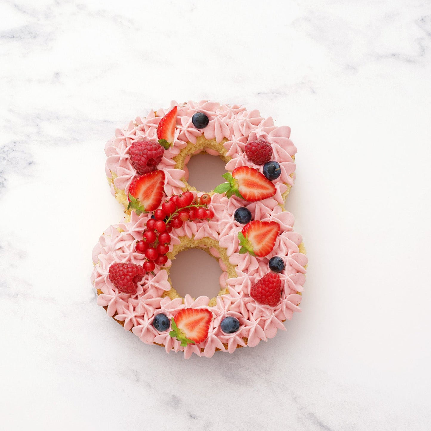 Number Cake Gateau chiffre 8 framboise vanille Love and Cakes Paris